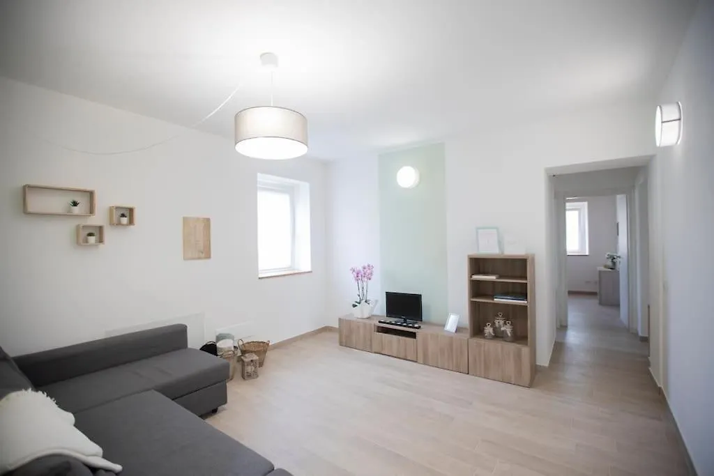 Apartament Casadolcecasa Il Tuo Rifugio Tra Lago E Natura Angera
